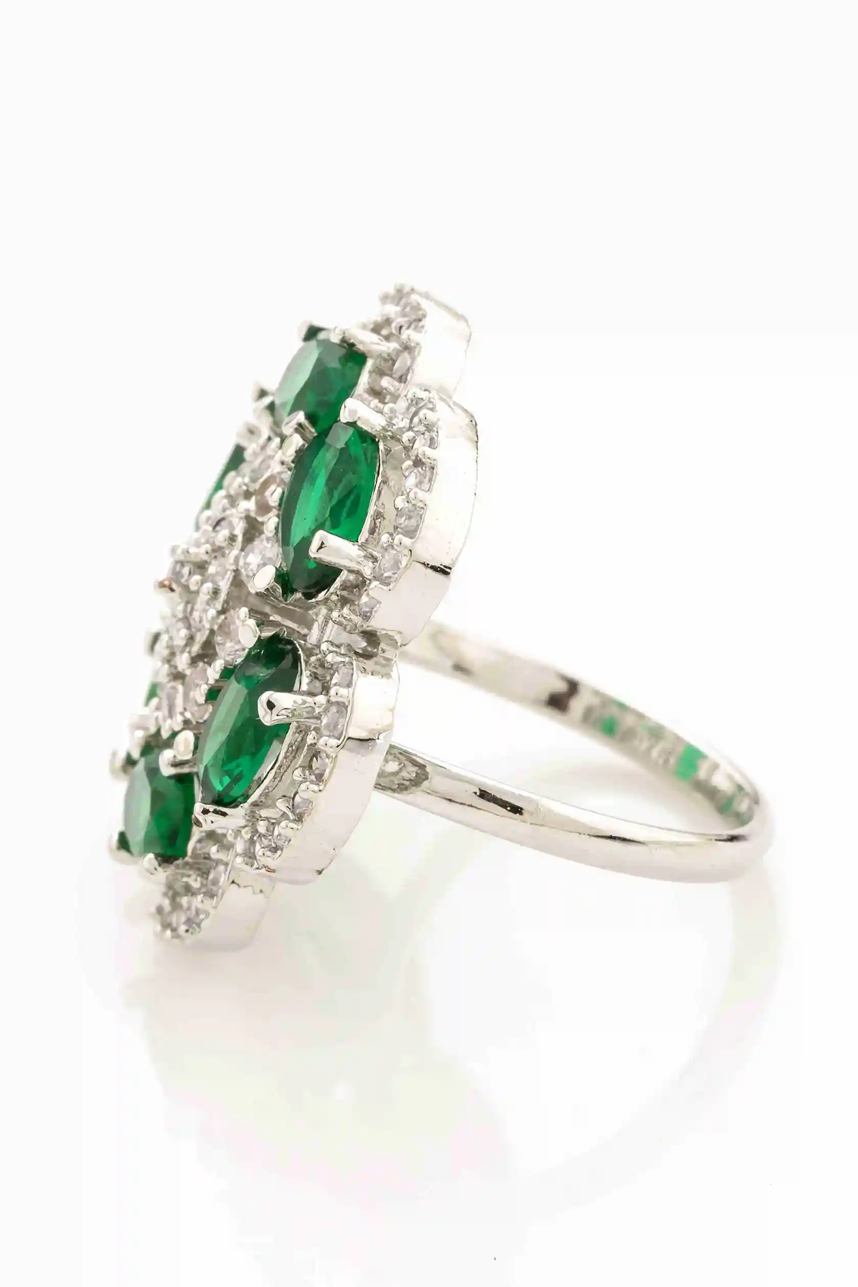 Emerald Green Floral Cluster Ring - Image 2
